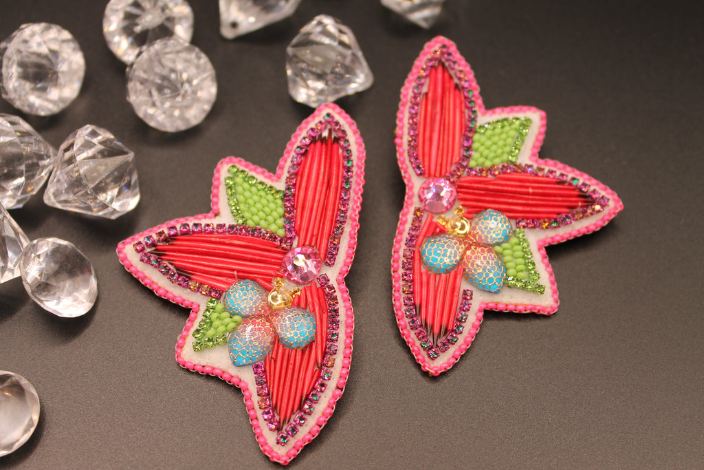 Quilled floral with bee- pink