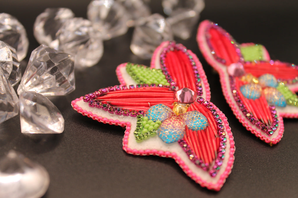 Quilled floral with bee- pink