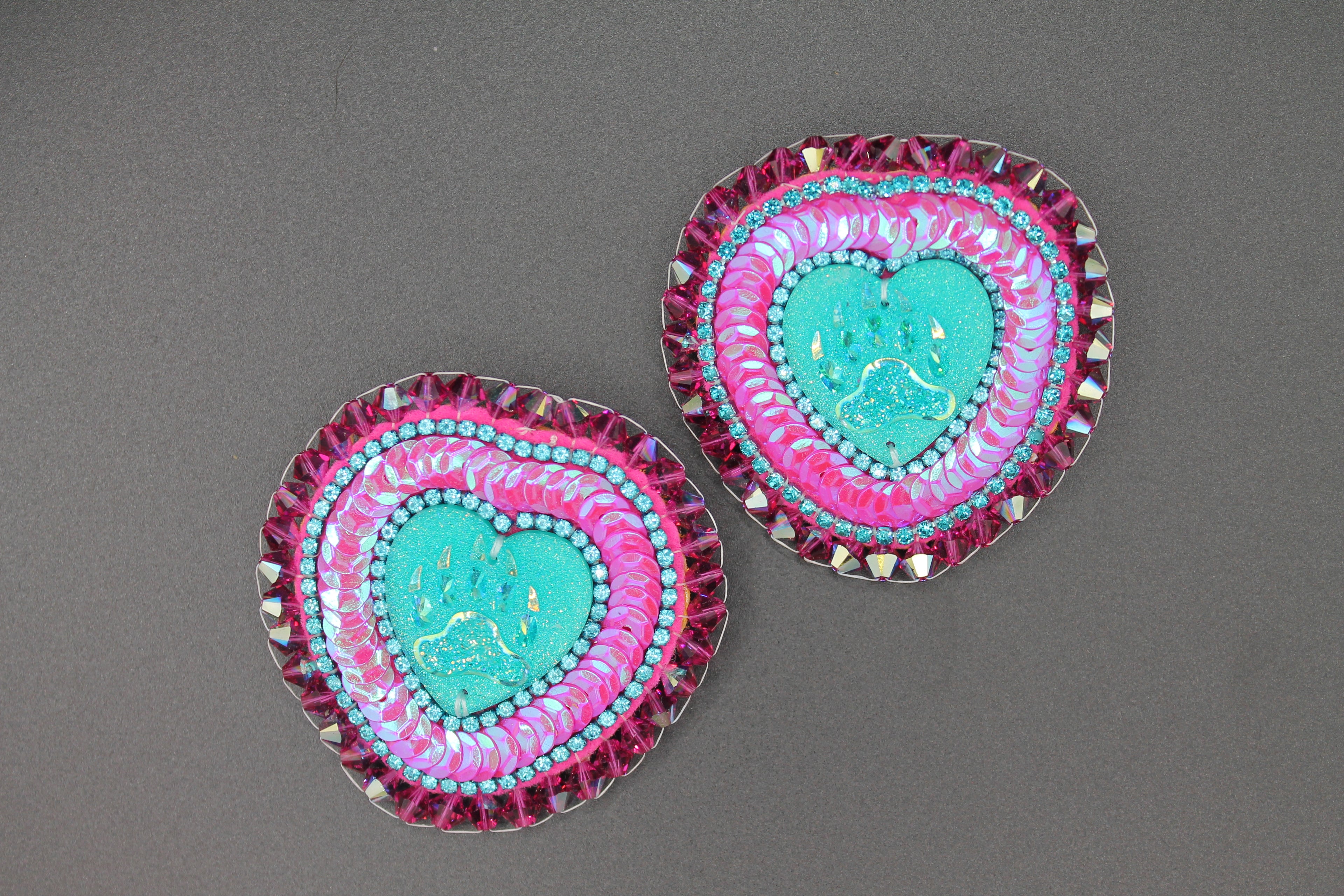 Heart bear paw in pink and teal