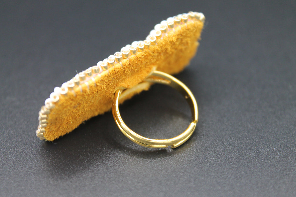 "Aura" ring
