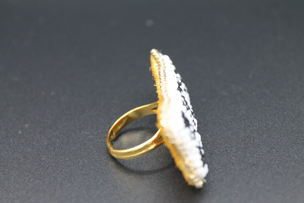 "Aura" ring